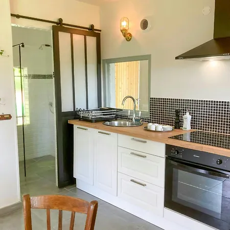 In Chateau Grounds Near Rouen Holiday home Limesy